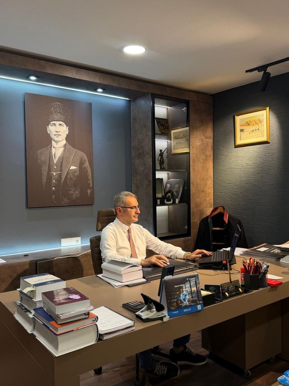 Av. Sercan Coşkun Kulak SCK Hukuk Bürosu'nda çalışırken